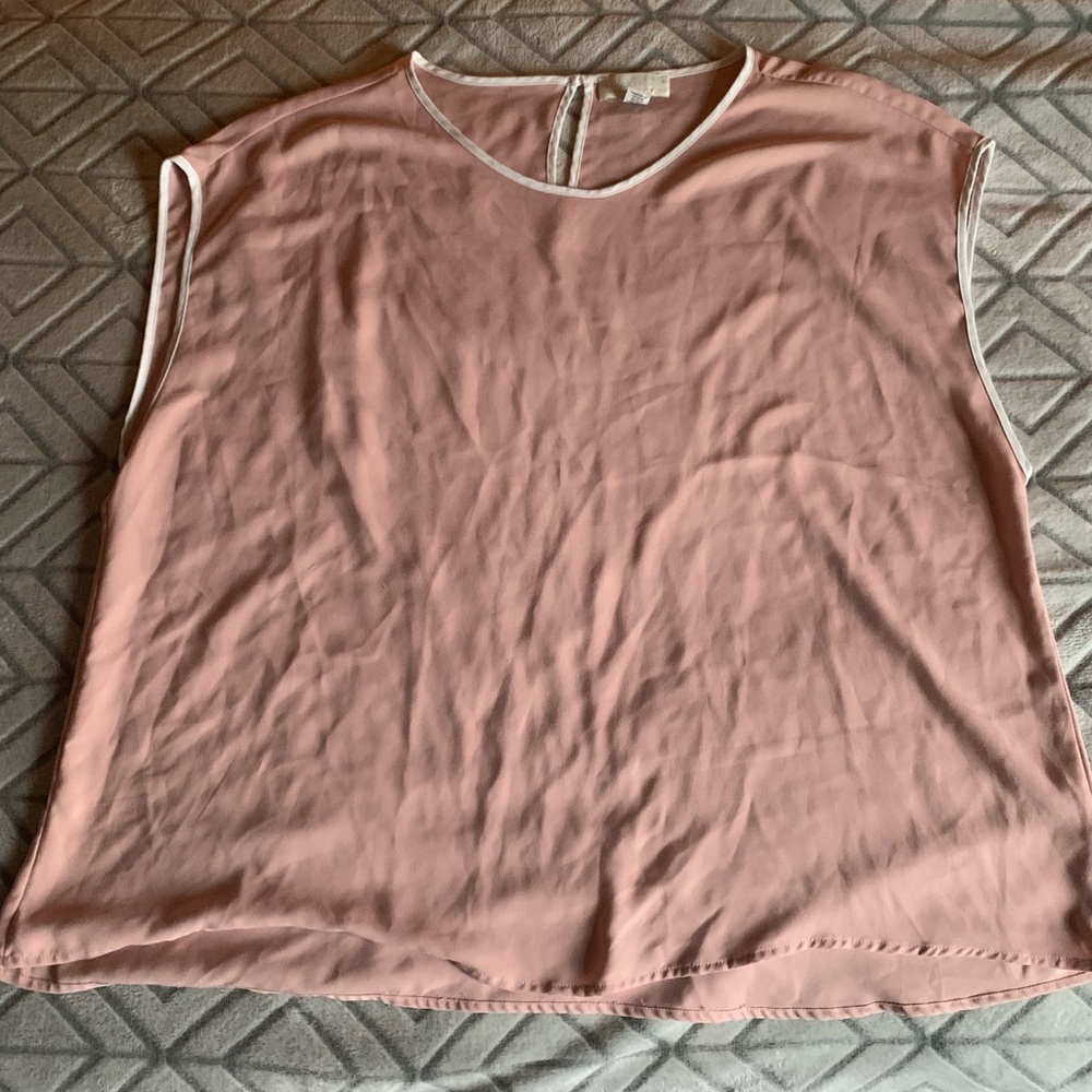 Soft pink top